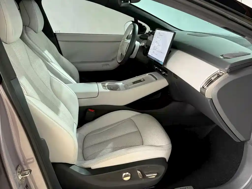 XPeng P7+ — миниатюра 21