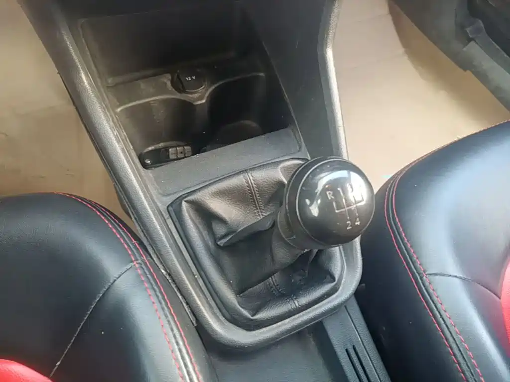 Volkswagen Santana — миниатюра 14