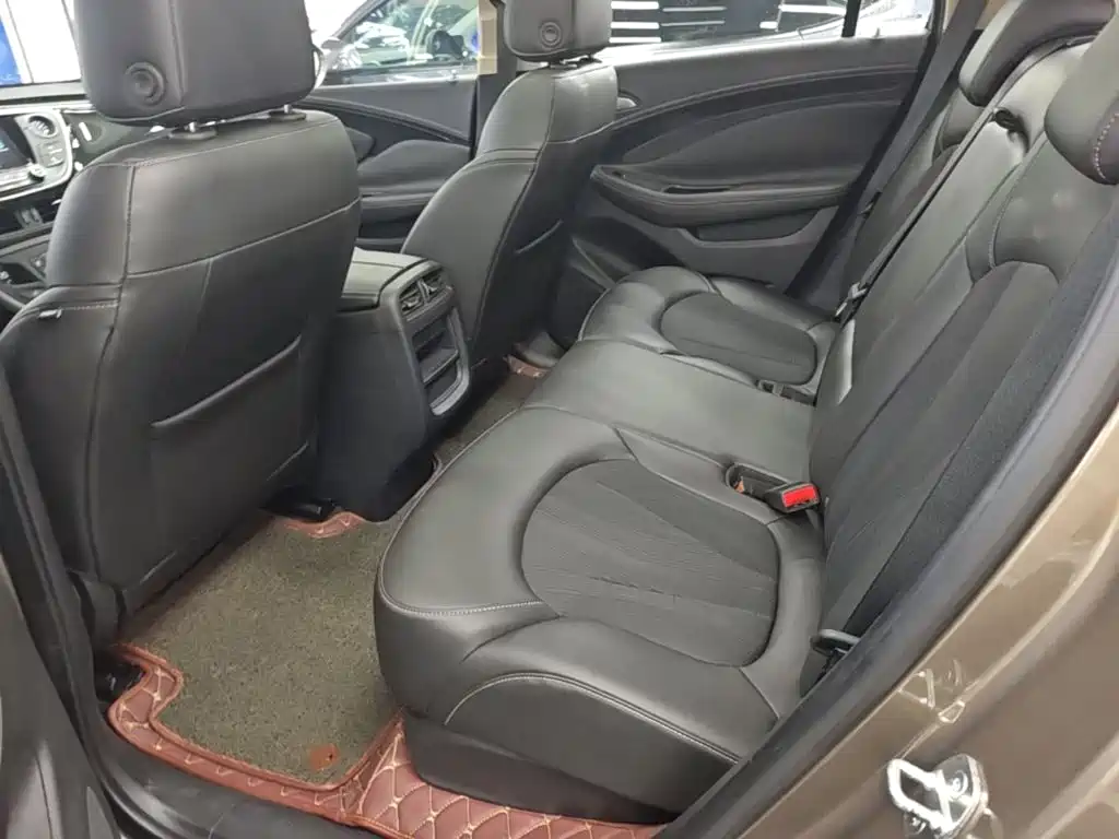 Buick Envision Plus — миниатюра 17