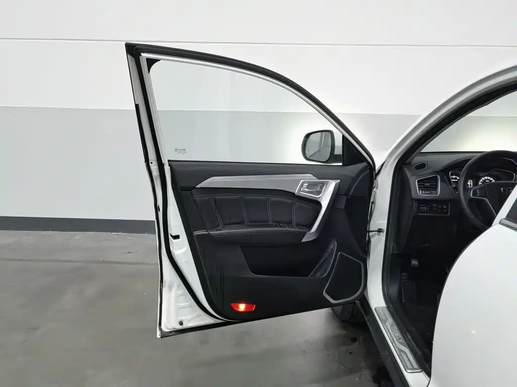Geely Vision X6 — миниатюра 8