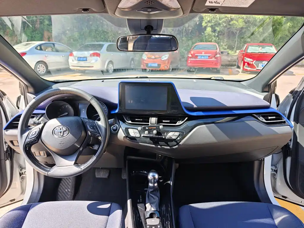 Toyota C-HR — миниатюра 14