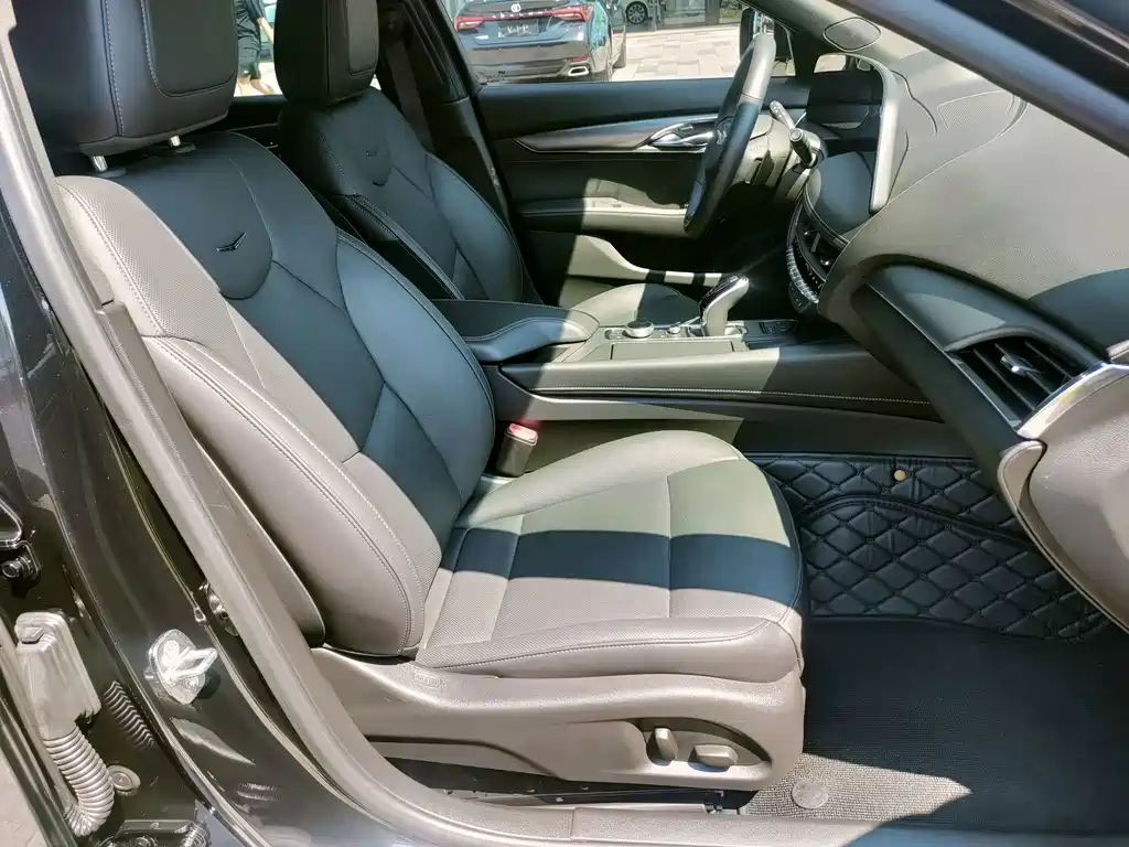 Cadillac CT5 — миниатюра 29