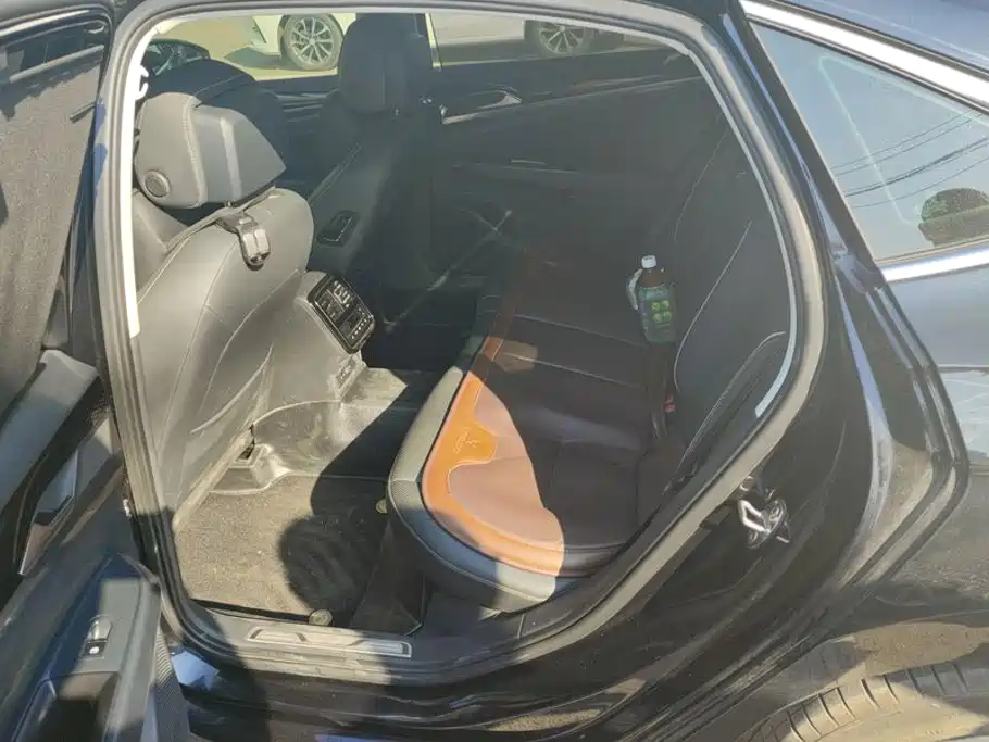 Volkswagen Passat — миниатюра 11