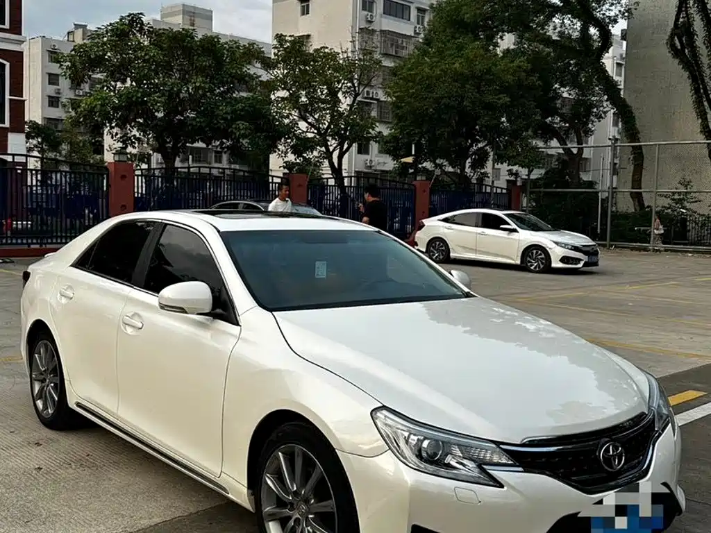 Toyota Reiz 2013 2.5V