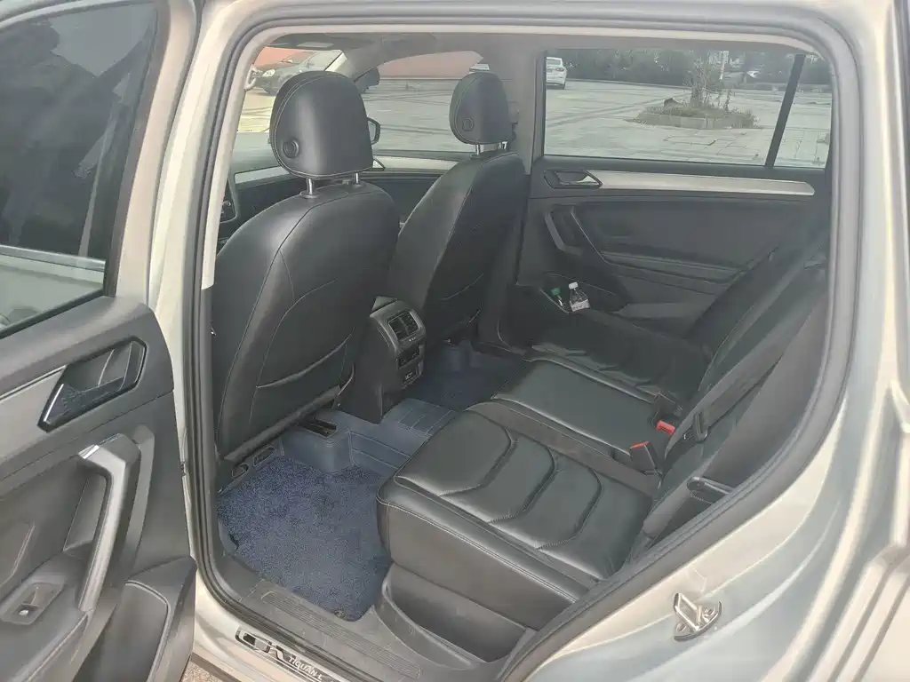 Volkswagen Tiguan L — миниатюра 5