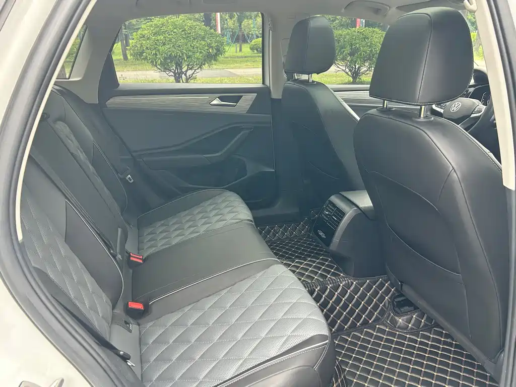 Volkswagen Sagitar — миниатюра 16