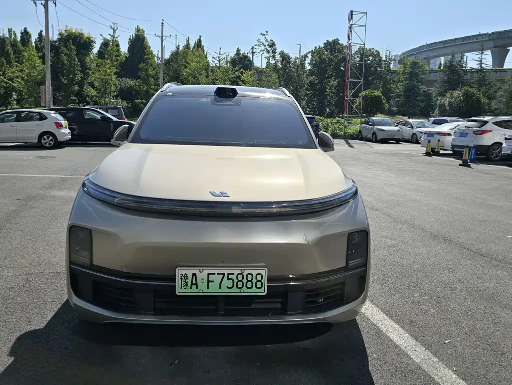 Li Auto Li L9 — миниатюра 2