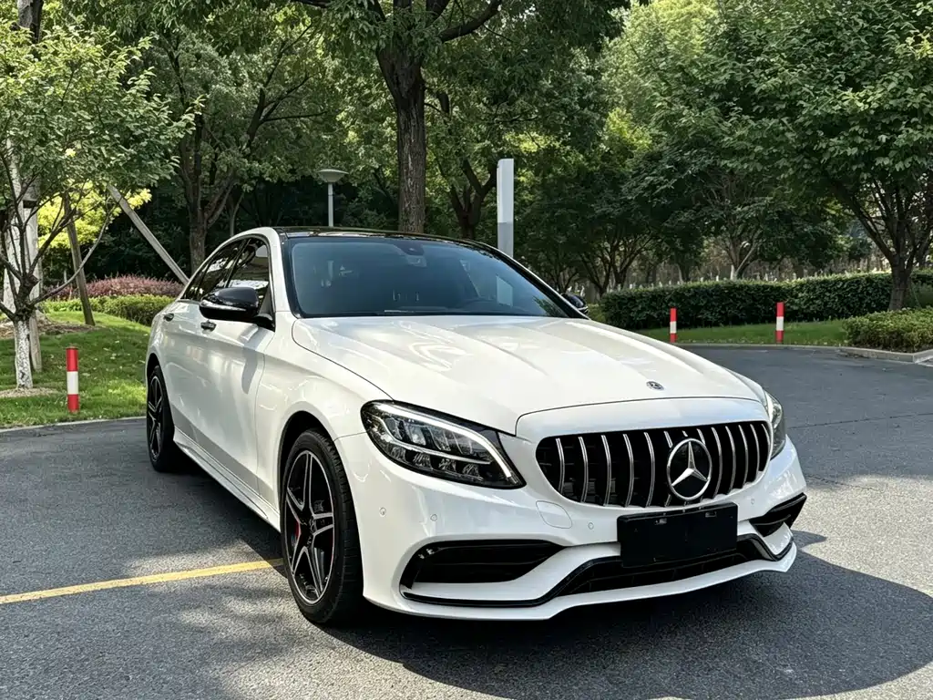 Mercedes-Benz C-Class — миниатюра 3