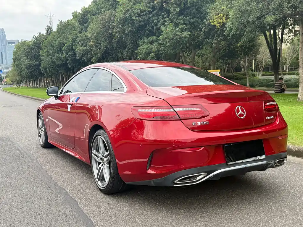 Mercedes-Benz E-Class (Import) — миниатюра 12