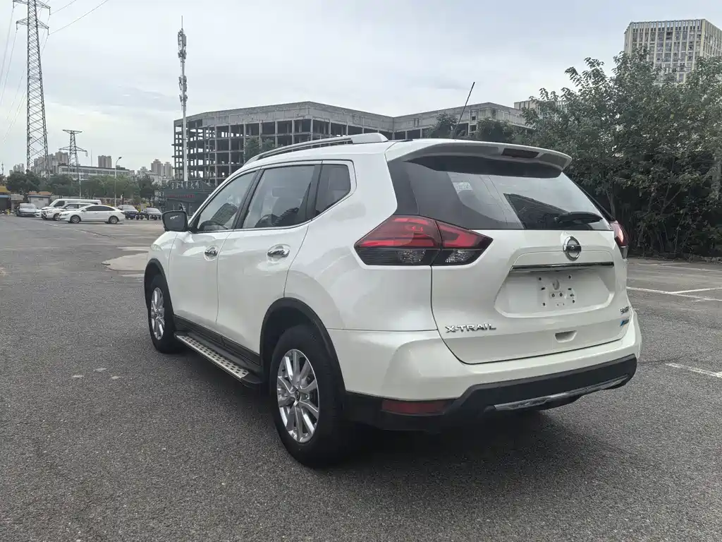 Nissan X-Trail — миниатюра 4