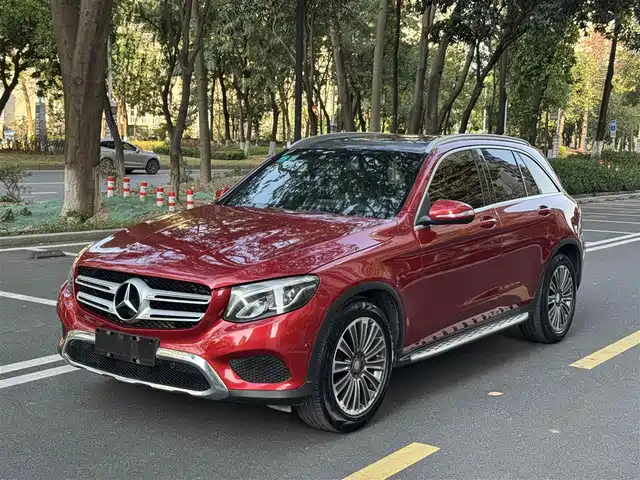 MERCEDES-BENZ GLC