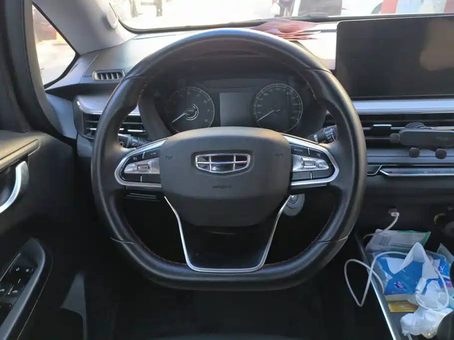 Geely Vision X3 — миниатюра 15