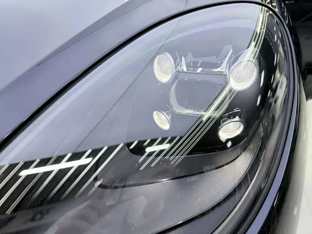 Porsche Macan — миниатюра 20