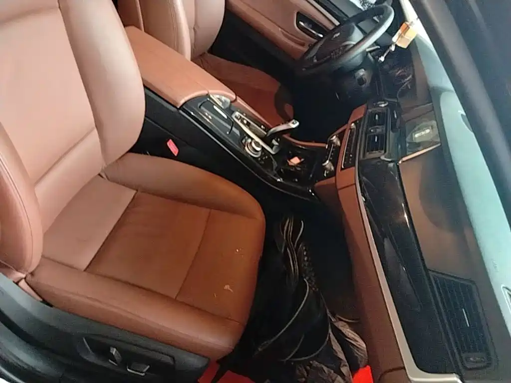 BMW 5 Series — миниатюра 25