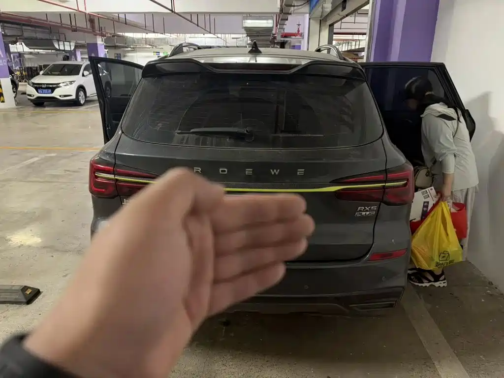 Roewe RX5 — миниатюра 4