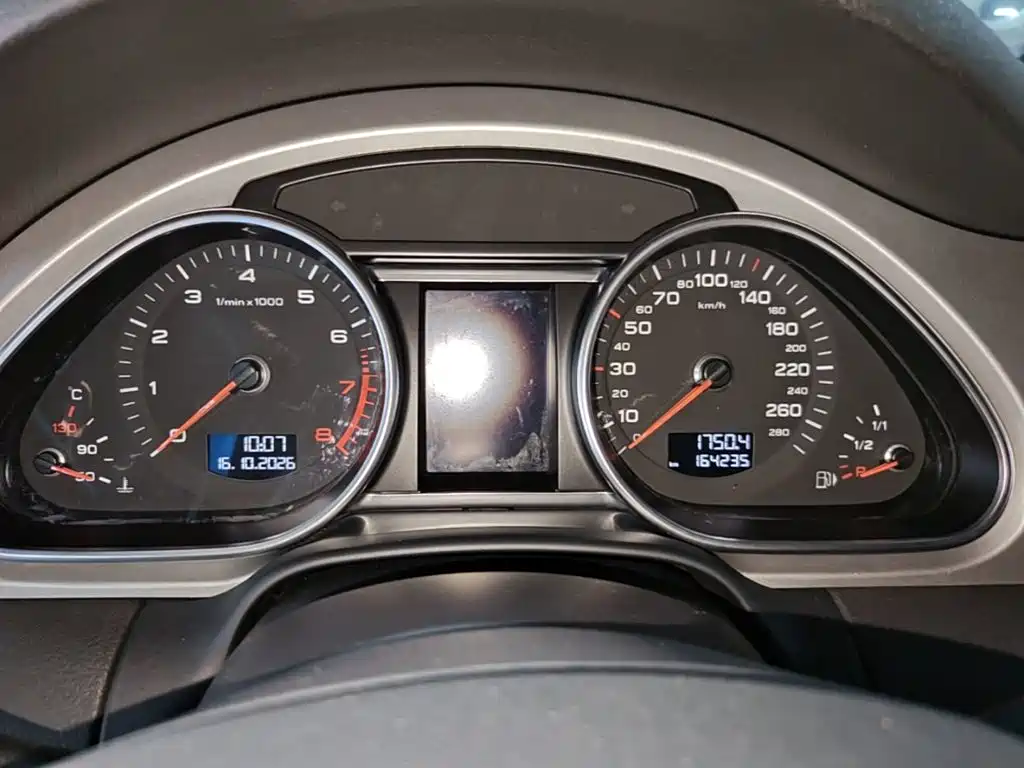 Audi Q7 — миниатюра 12