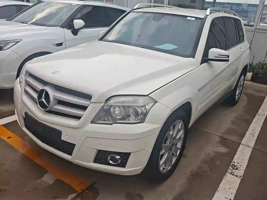 Mercedes-Benz GLK-Class (Import) 2012