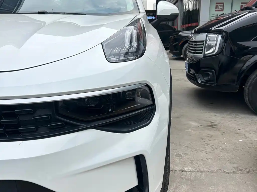 Lynk & Co 01 — миниатюра 15