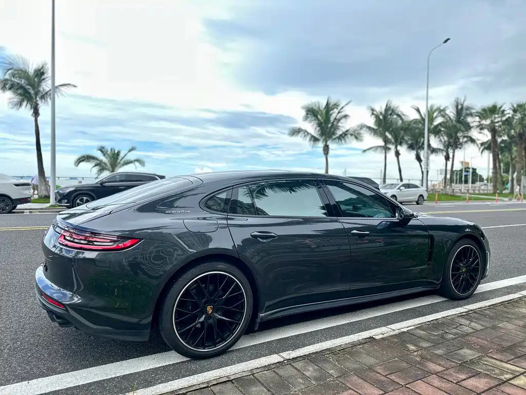 Porsche Panamera — миниатюра 4
