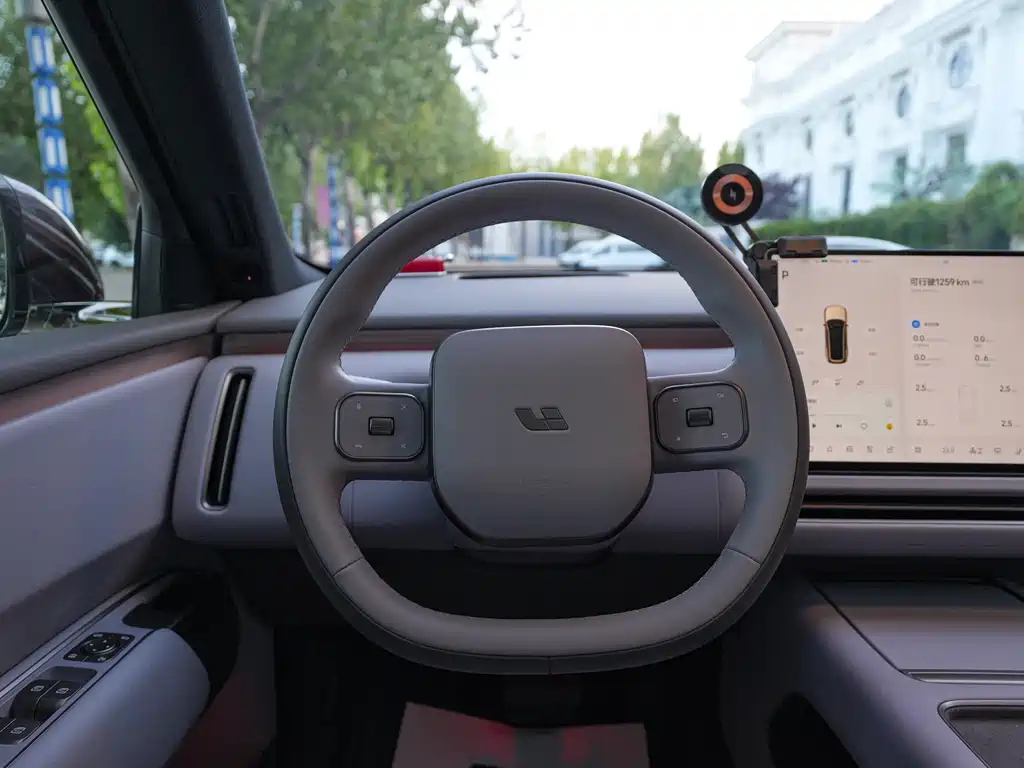 Li Auto Li L9 — миниатюра 9