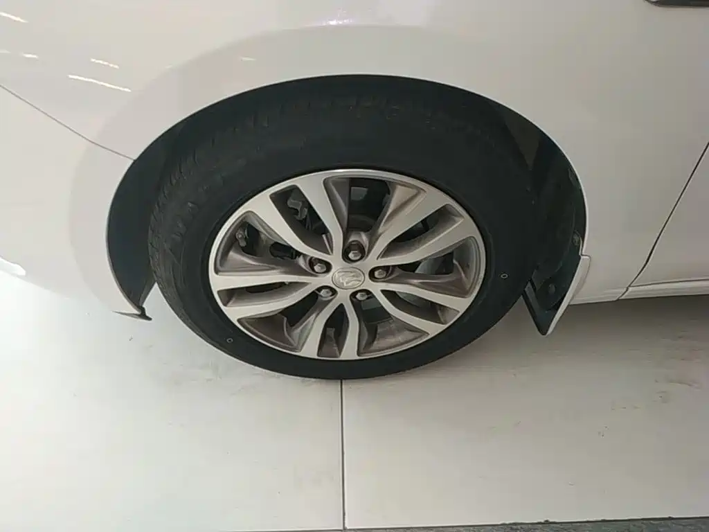 Buick Excelle — миниатюра 23