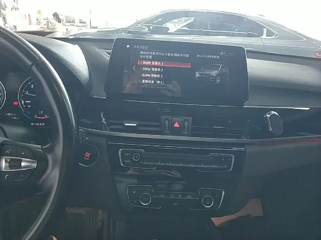 BMW X1 — миниатюра 13