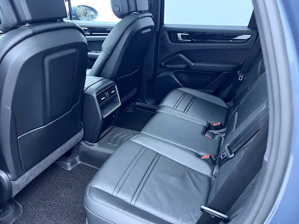 PORSCHE CAYENNE NEW ENERGY