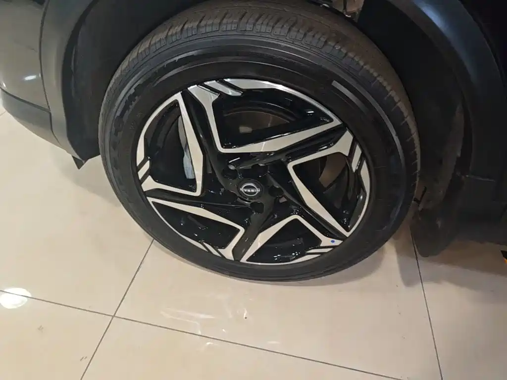 Nissan Qashqai — миниатюра 23