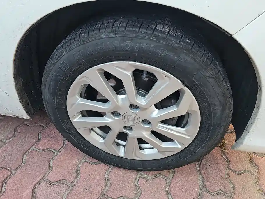 Honda Fit — миниатюра 6
