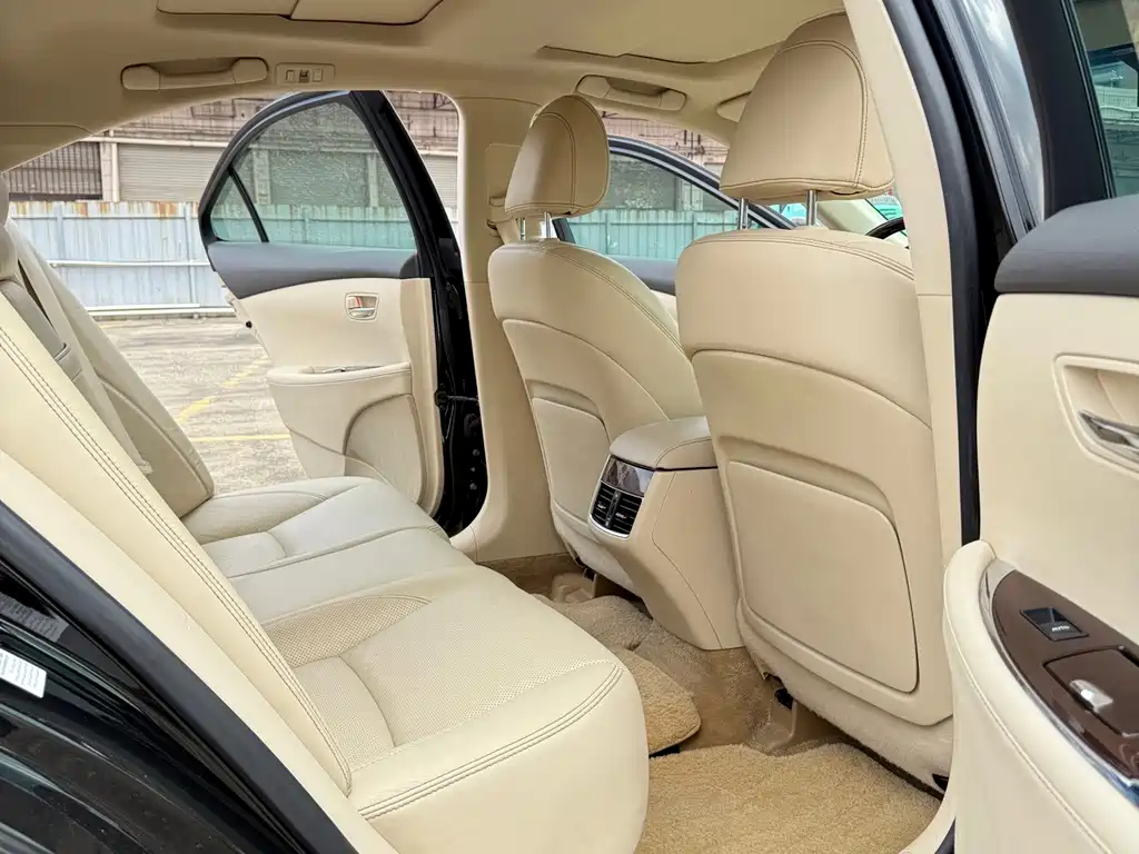Lexus ES — миниатюра 8