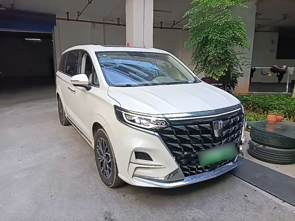 Roewe iMAX8 New Energy — миниатюра 4