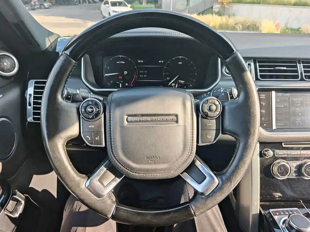 Land Rover Range Rover — миниатюра 11