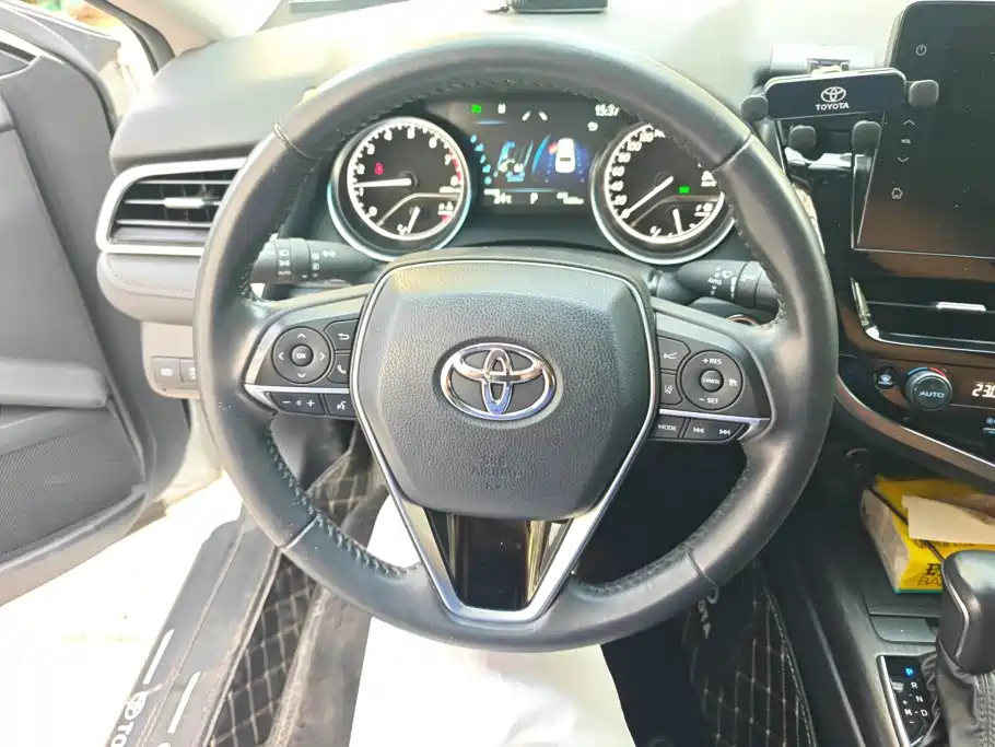 Toyota Camry — миниатюра 15