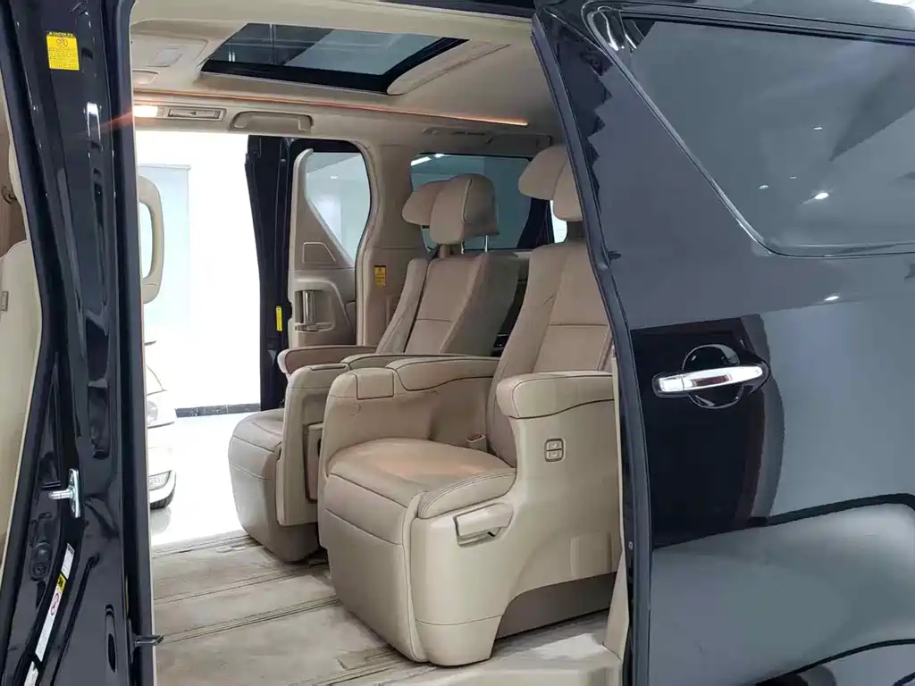 Toyota Alphard 2012 3.5L Luxury
