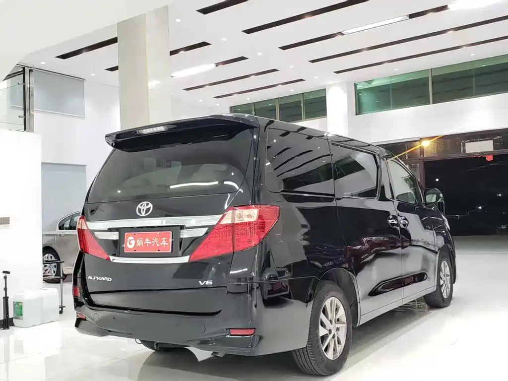 Toyota Alphard 2012 3.5L Luxury