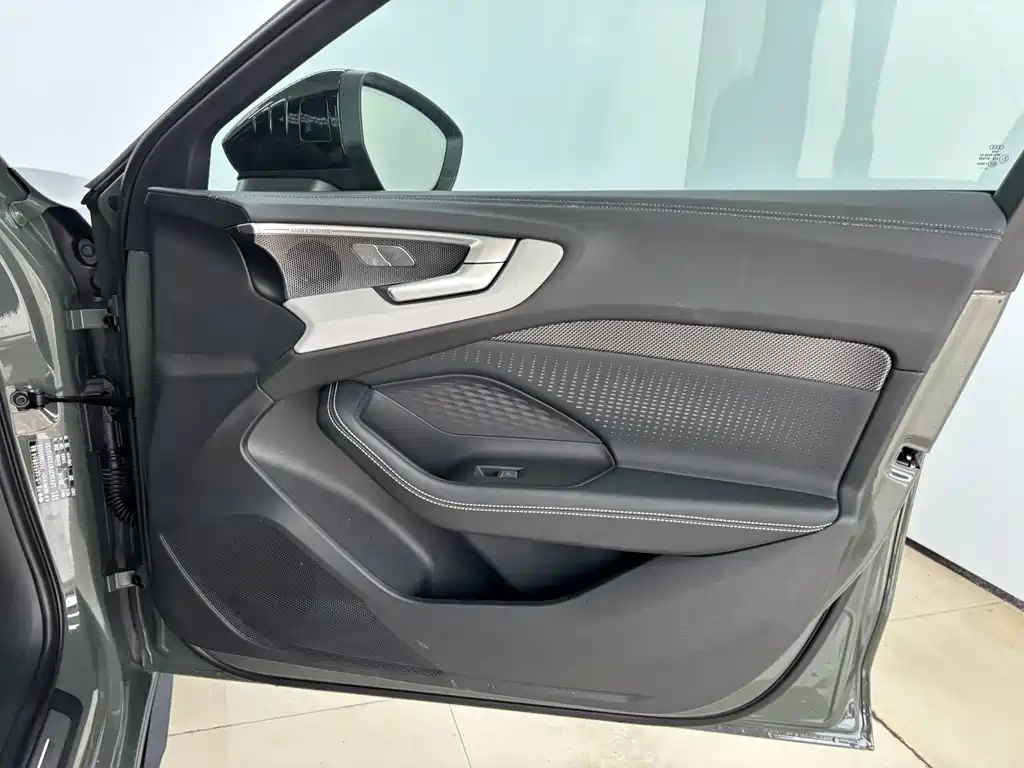 Audi A5L — миниатюра 25