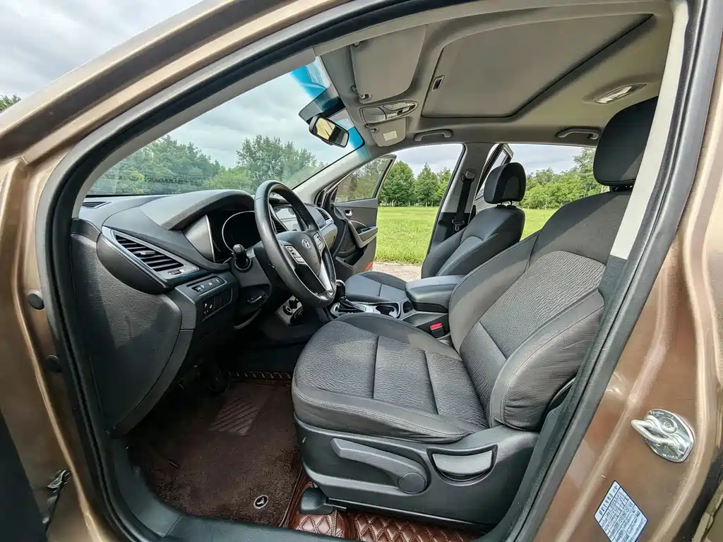 Hyundai Santa Fe — миниатюра 4