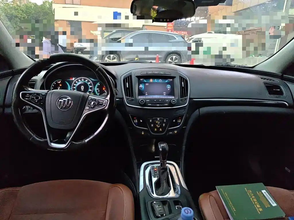 Buick Regal — миниатюра 10