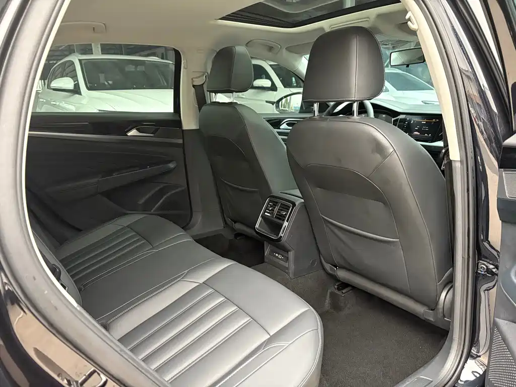 Volkswagen Passat — миниатюра 14
