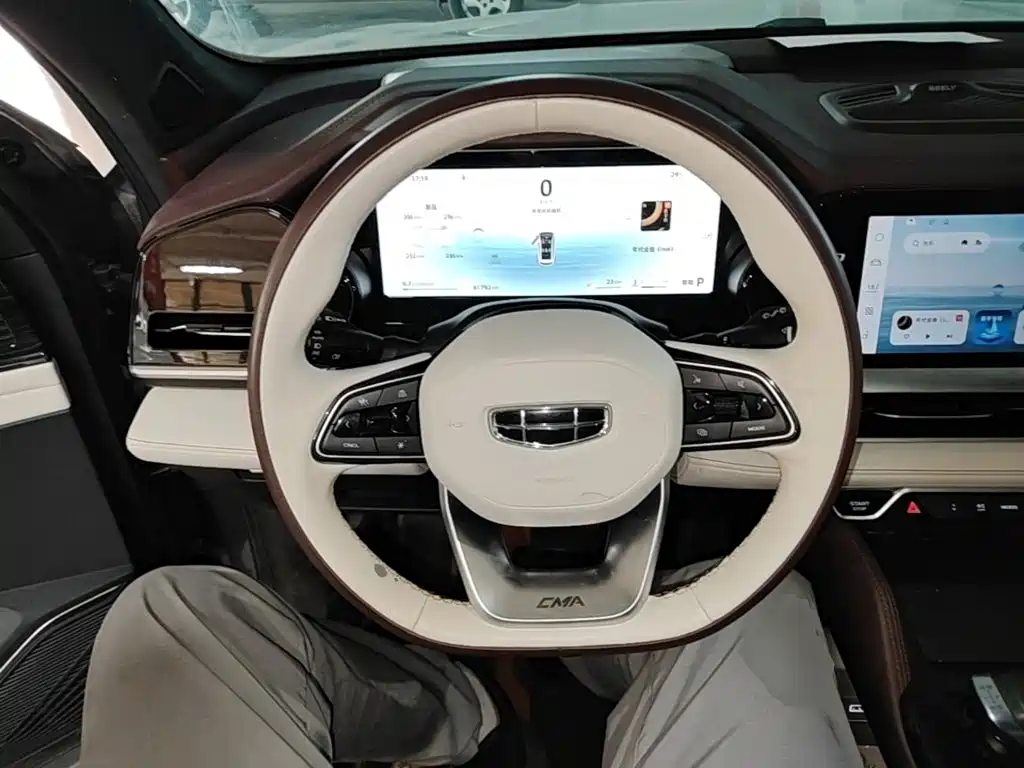 Geely Xingyue L — миниатюра 11