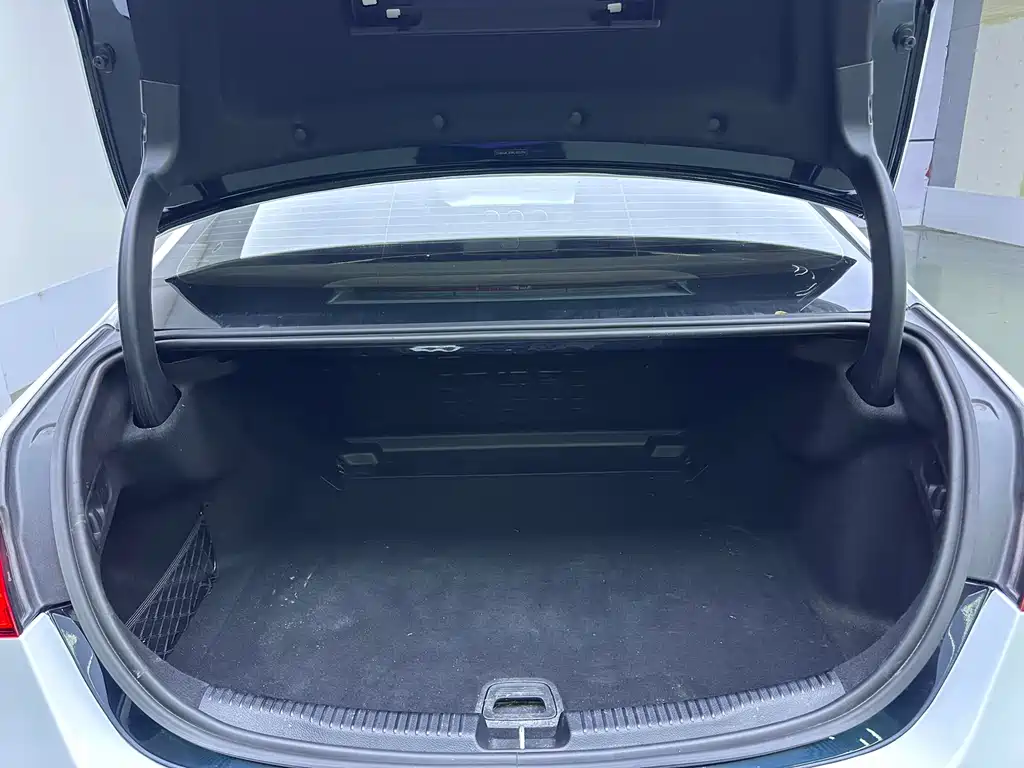 Mercedes-Benz C-Class — миниатюра 15
