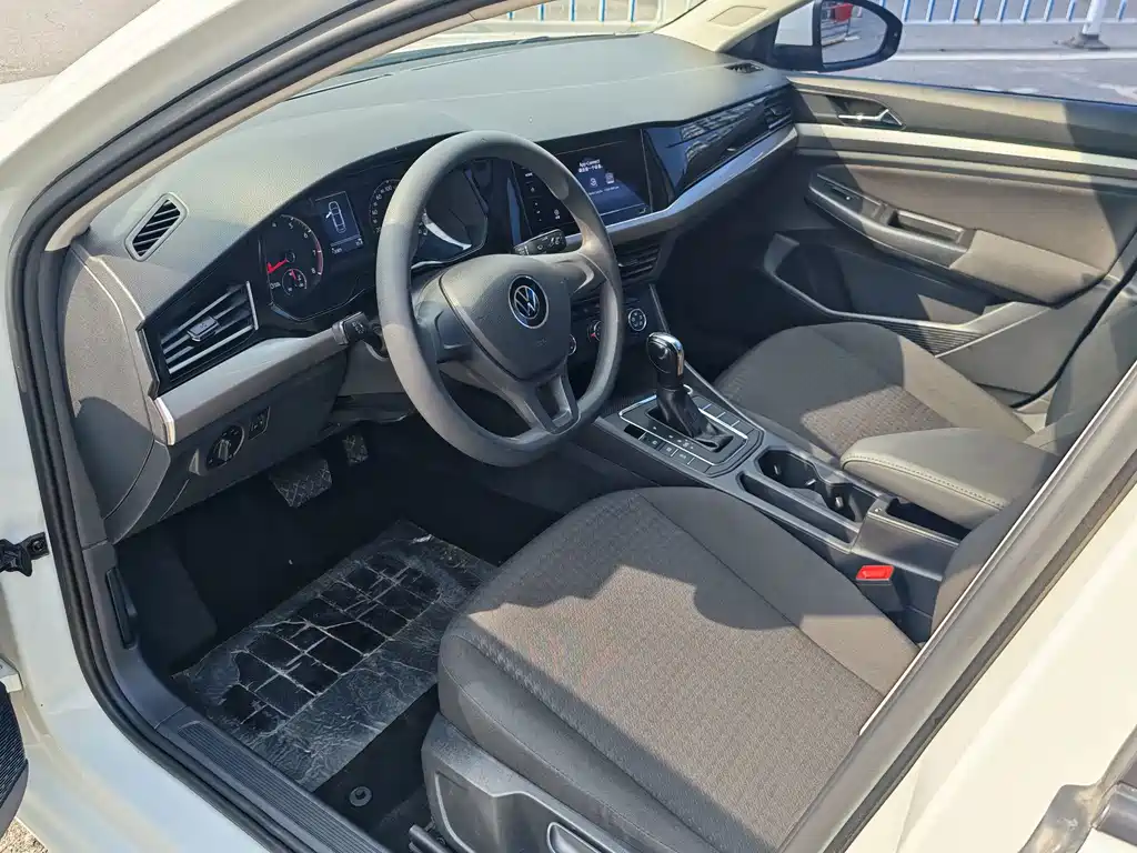 Volkswagen Bora — миниатюра 8