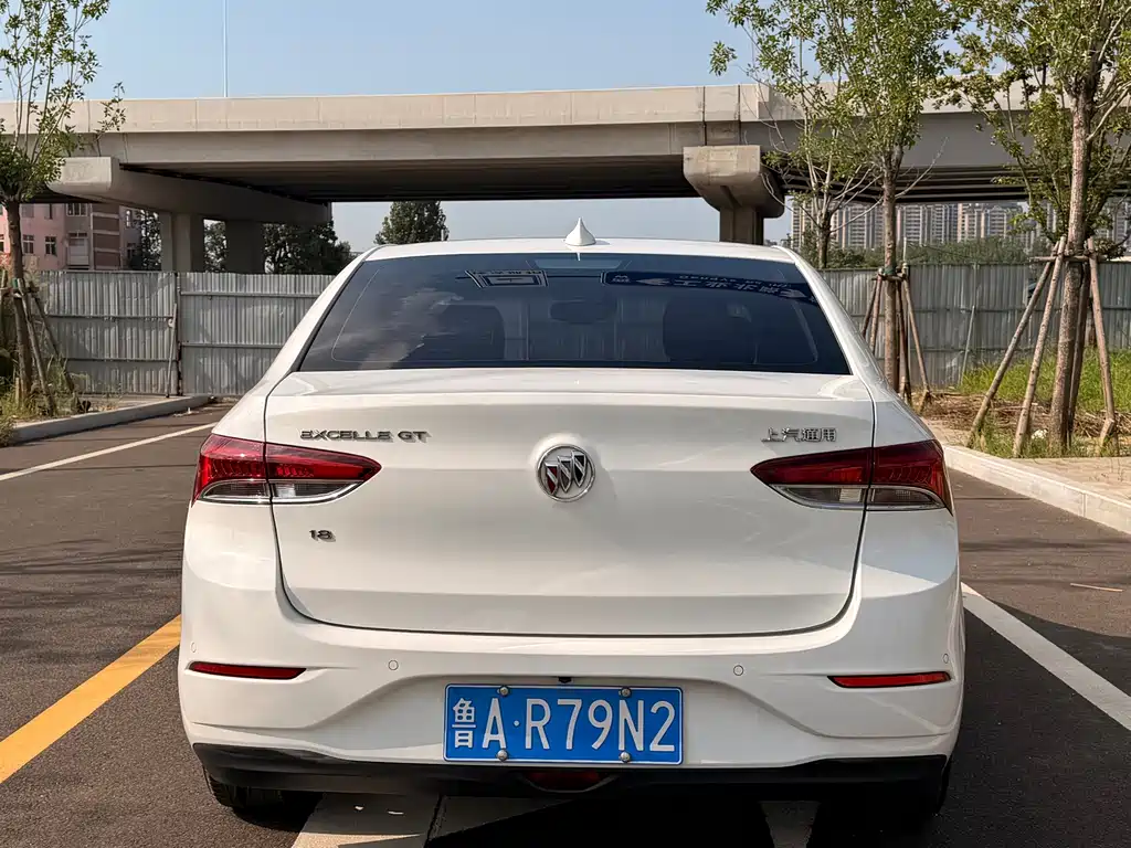 Buick Excelle — миниатюра 5