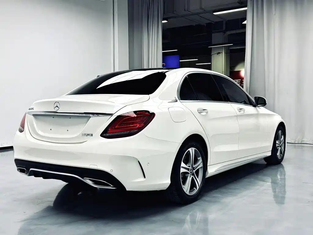 Mercedes-Benz C-Class — миниатюра 9
