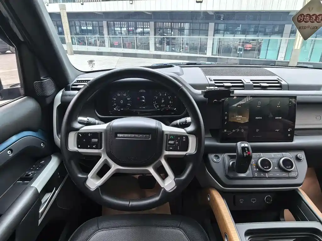 Land Rover Land Rover Defender 2022 90 2.0T P300 X-DYNAMIC HSE