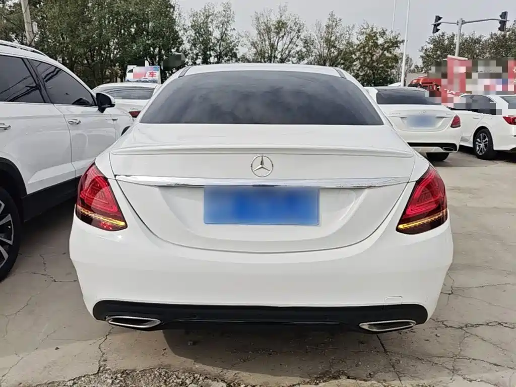 Mercedes-Benz C-Class — миниатюра 6