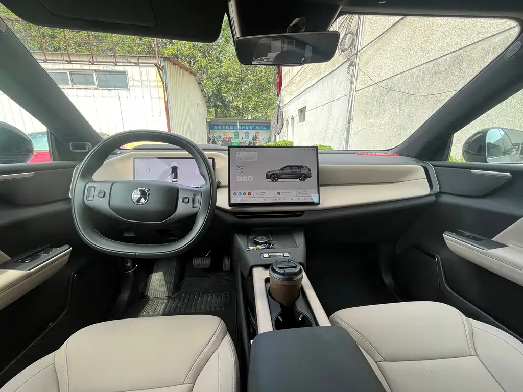 Volvo XC70 PHEV — миниатюра 4