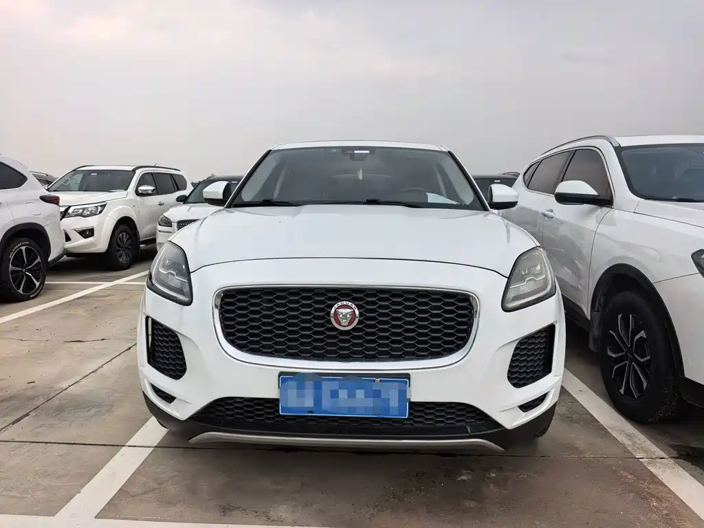 Jaguar E-PACE — миниатюра 2