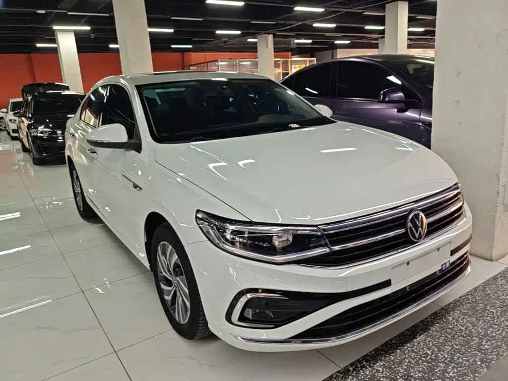 Volkswagen Bora — миниатюра 4