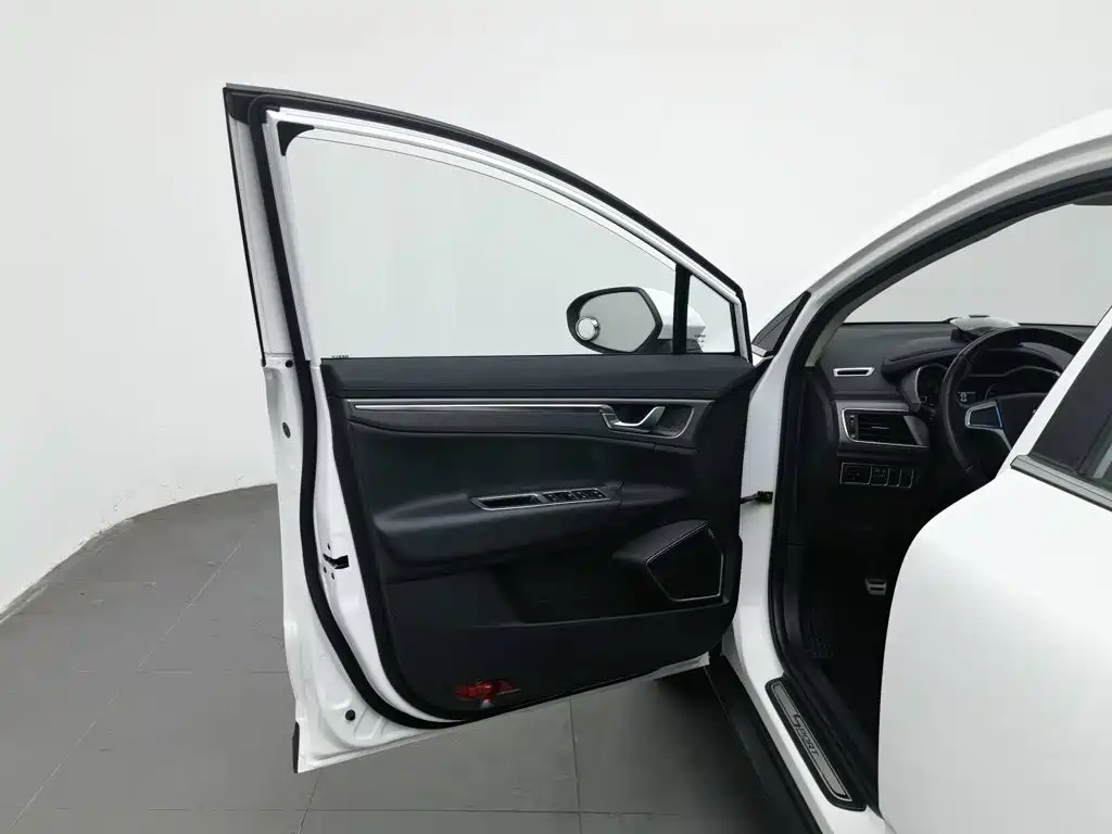 Geely Emgrand GS — миниатюра 8